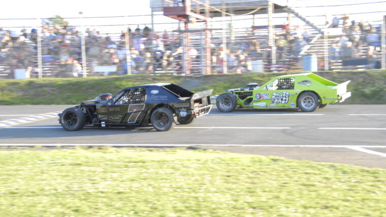 MCCRAY LEADS MODIFIEDS INTO MIKE STEVENS MEMORIAL FRIDAY NIGHT